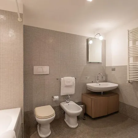 Luce Trastevere Retreat By Romeloft Daire